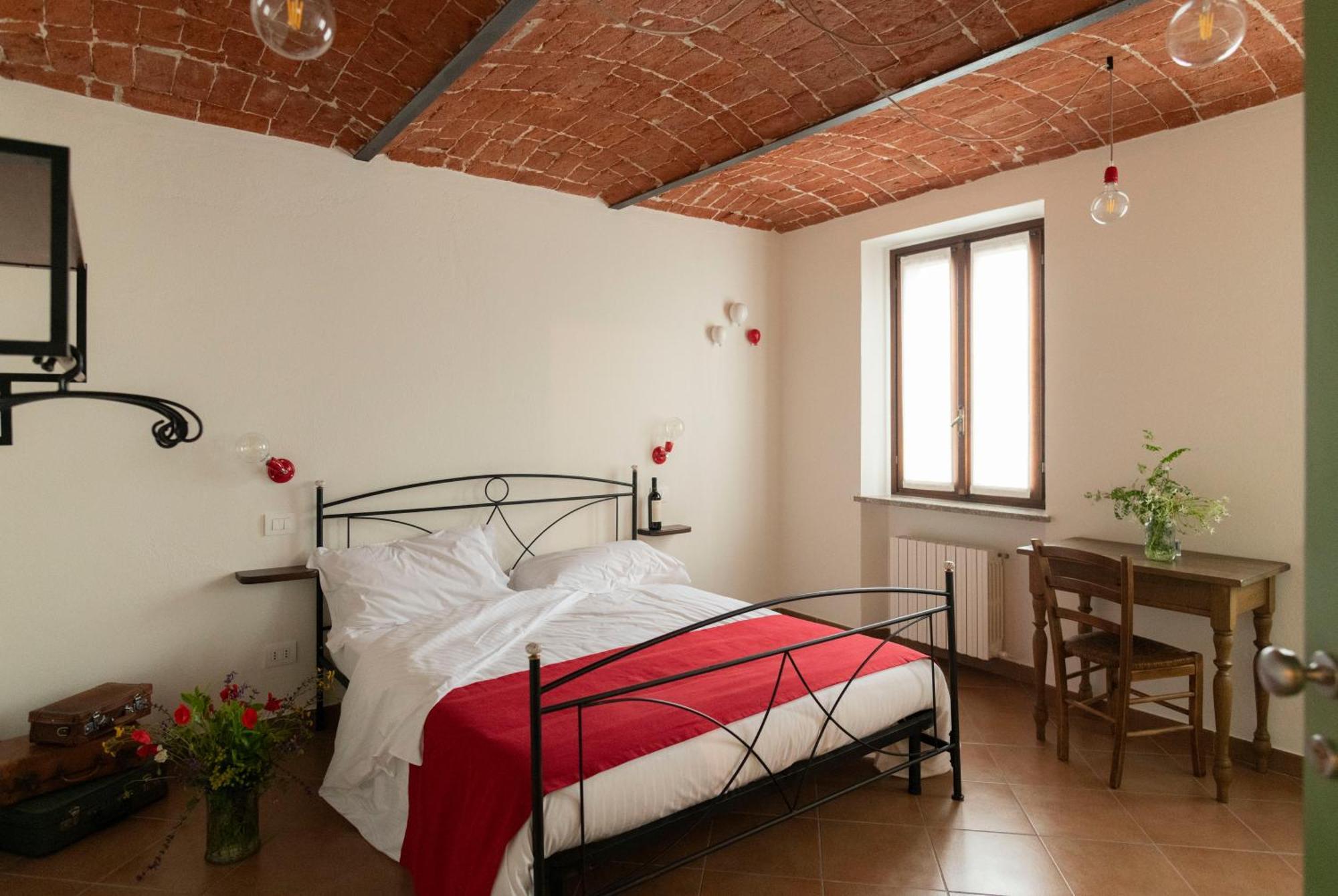 San Damiano dʼAsti Ca' Nadin Agriturismo מראה חיצוני תמונה